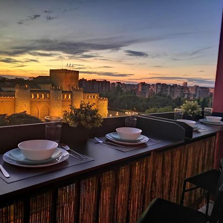 Ferienwohnung La Balconada De La Aljaferia Con Parking Privado Saragossa Exterior foto